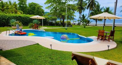 Beachfront Villa With Endless Ocean Views