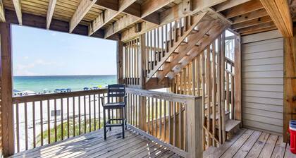 Between the Tides — Gulf-front Retreat with Private Beach