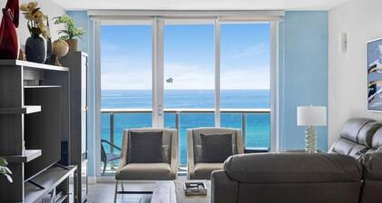 Fantastic Ocean view Condo on the beach 2B/2B