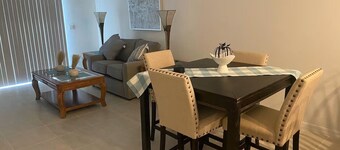 Marvelous 2-bedroom townhome with AC in Bradenton