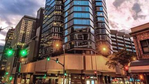 Unclassified image, 5 of 27, button - Executive Center Hotel  Honolulu (Honolulu)