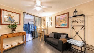 Apartment, 1 Bedroom | Living area
