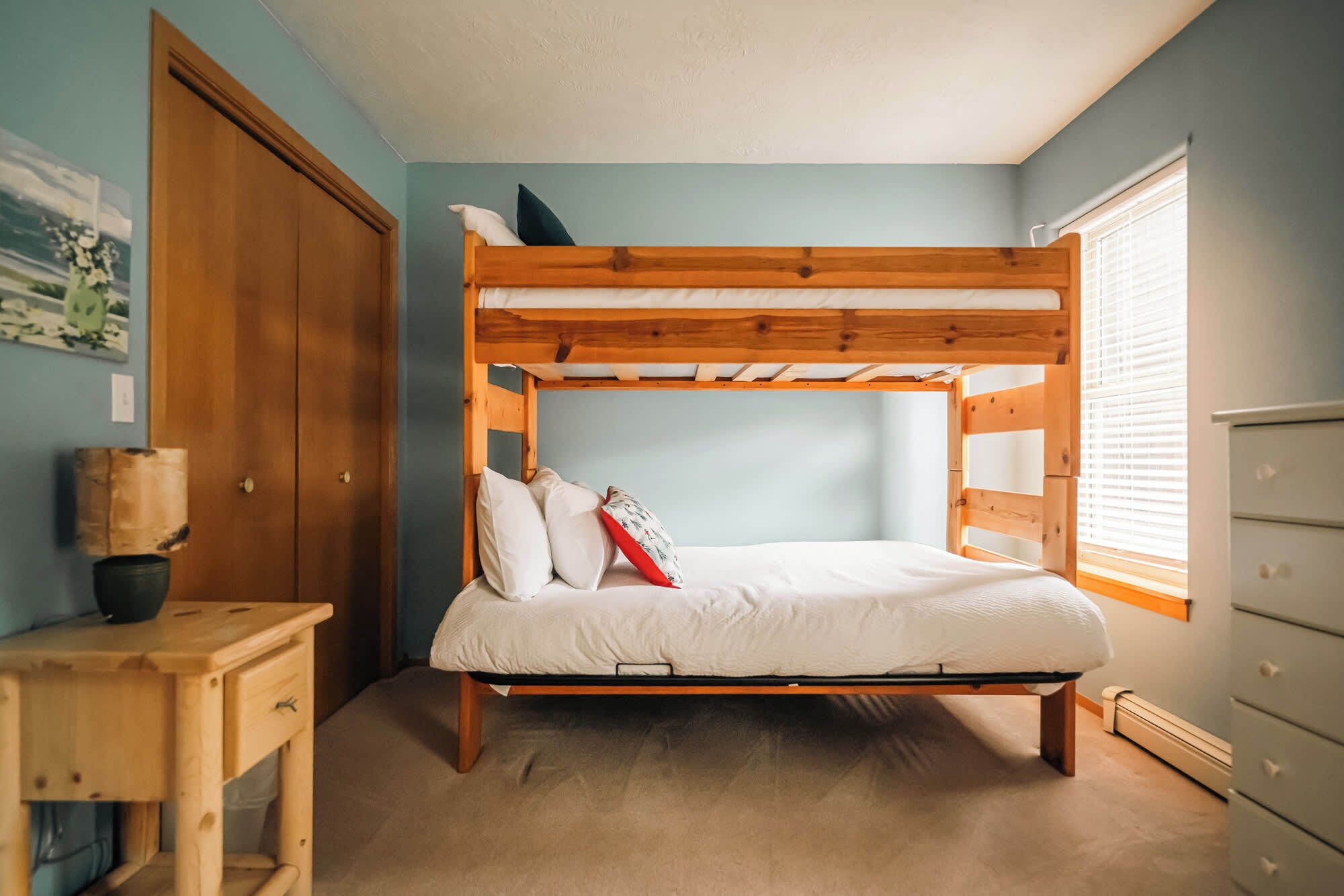 Desk, iron/ironing board, WiFi (free), bed sheets