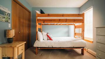 Desk, iron/ironing board, WiFi (free), bed sheets