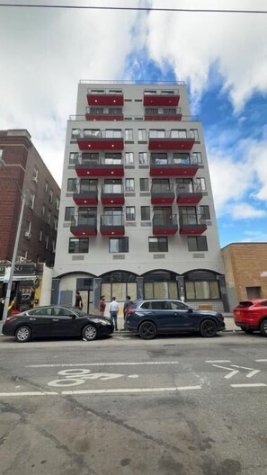 Exterior - Skylux Hotel Long Island City (Queens)