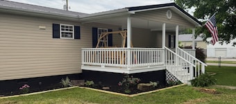 Making memories at O-town Oasis! This unique, family-friendly home is perfect!