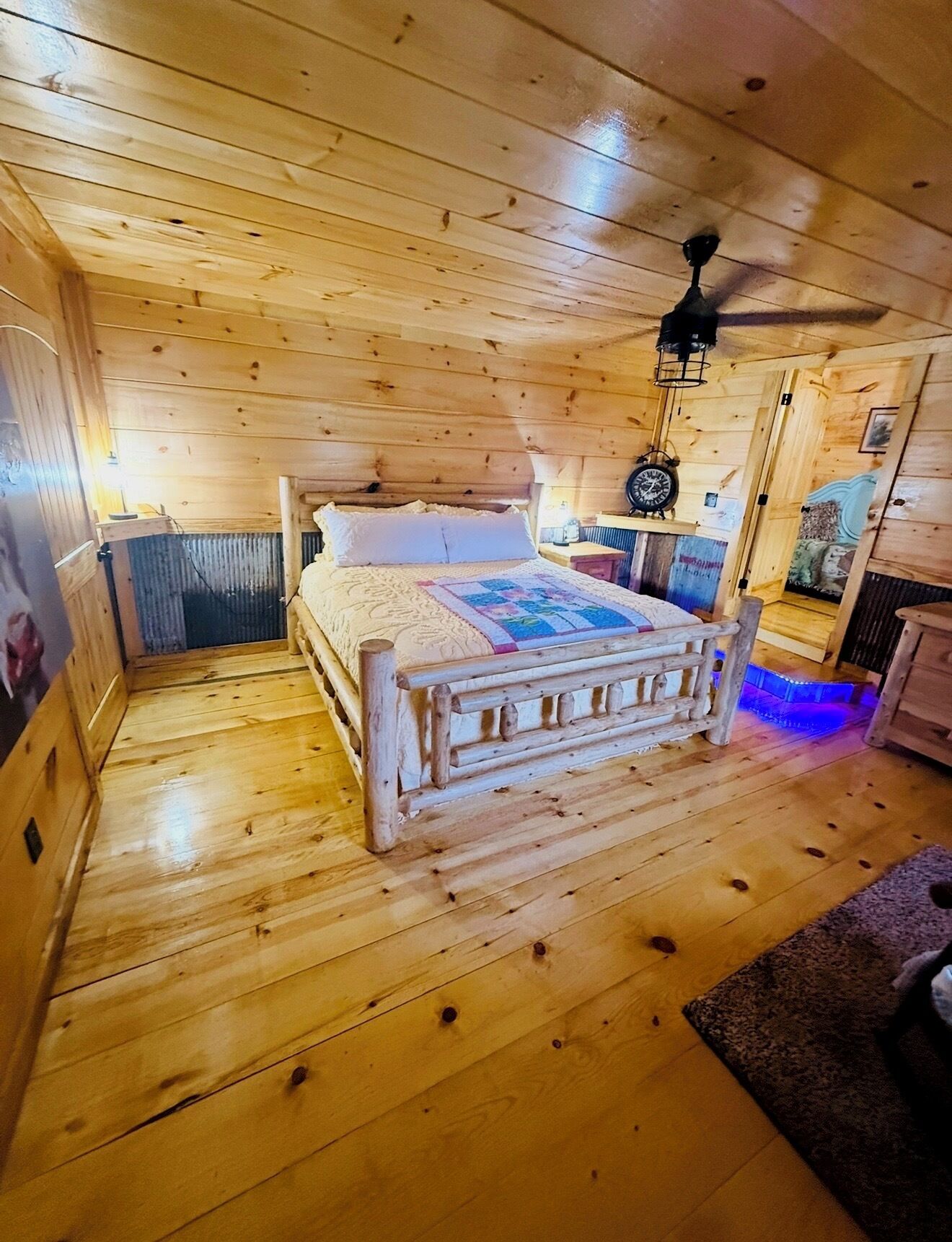 2 bedrooms, iron/ironing board, WiFi (free), bed sheets