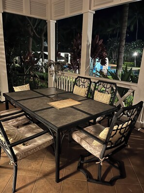 Outdoor dining - Beautiful Coconut Plantation Condo at KoOlina (Kapolei)