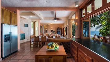 House | 6 bedrooms