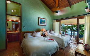 6 bedrooms - Elegant Costa Rican Villa With Oceanfront Infinity Pool (Cóbano)