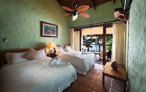 6 bedrooms - Elegant Costa Rican Villa With Oceanfront Infinity Pool (Cóbano)