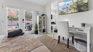 1 bedroom, desk, iron/ironing board, WiFi - Private Mesa Guest Suite |Shared Pool, Patio & BBQ (Mesa)