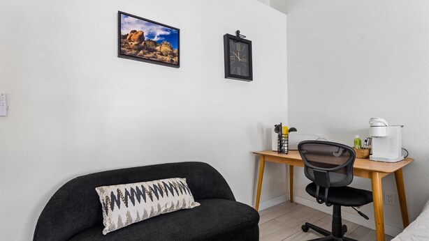 Interior - Private Mesa Guest Suite |Shared Pool, Patio & BBQ (Mesa)