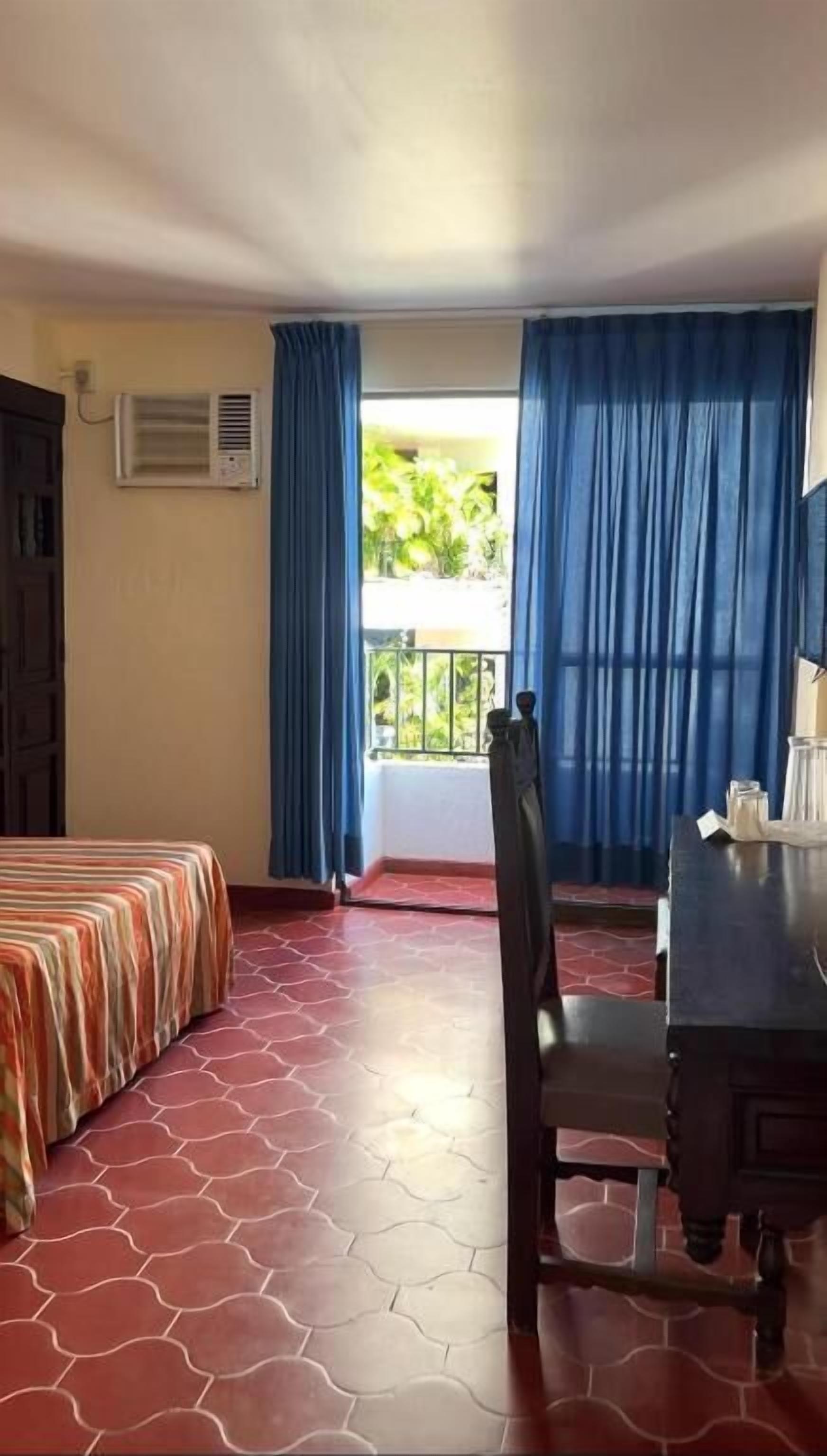 Tripla Basic, balcone, vista città | Wi-Fi gratuito, accesso in sedia a rotelle