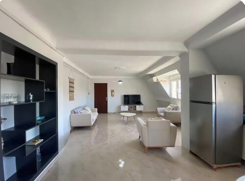 Bright and Cozy Apartment in a Central Location