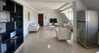 Bright and Cozy Apartment in a Central Location