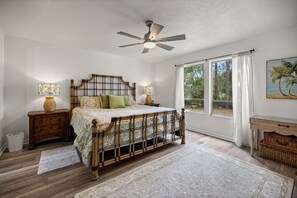 Internet, bed sheets - Beautiful Lake House on Lake Star (Hawthorne)