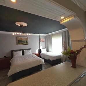 Desk, free WiFi - Corner Park Suites City Center Corlu (Çorlu)