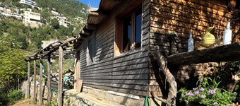 Cave 2000 - Rustic Mountain Escape