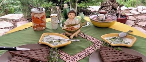 Outdoor dining