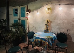 Dining - Cave 2000 - Rustic Breakfast & Dining Available (Hayata)