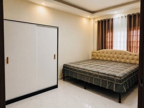 2 bedrooms, WiFi, bed sheets -     Zenith Haven  Stylish 2BR Home with Parking in Imus (Imus)