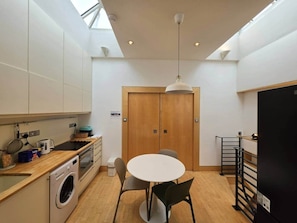 Private kitchen - West End Retreat in Central Edinburgh (Edinburgh)
