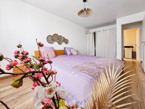 Crystal House - Maison Familiale, Jardin Privé, Proche Disneyland 15min