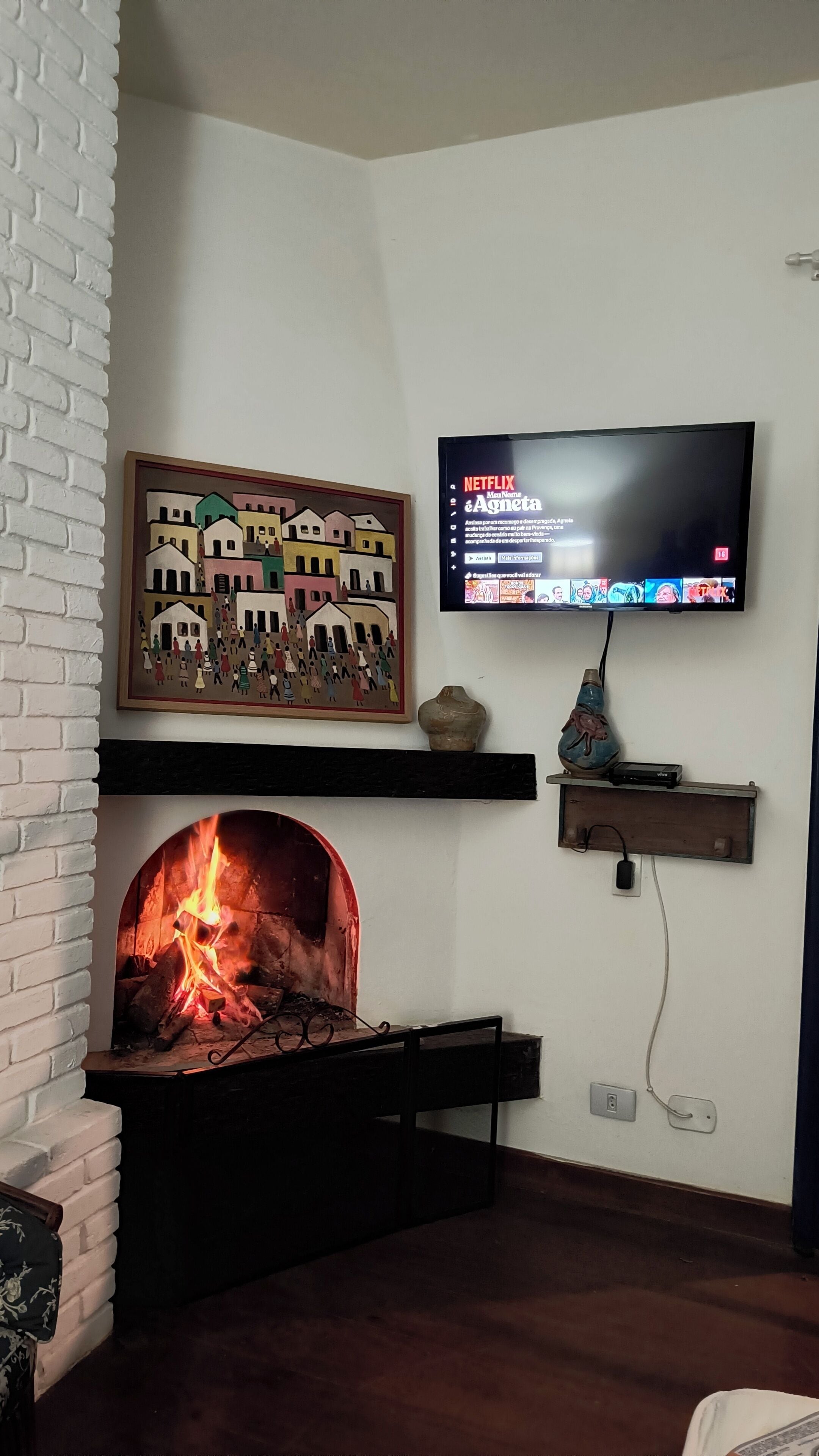 Suite Prata | Phòng tắm | Buồng tắm vòi sen, khăn tắm, xà phòng, dầu gội 