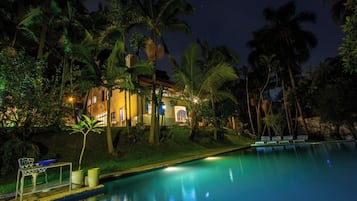Piscina externa
