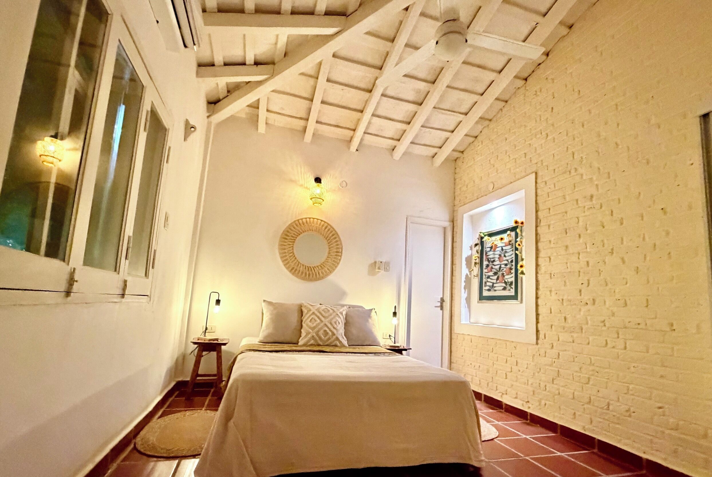 WiFi, bed sheets