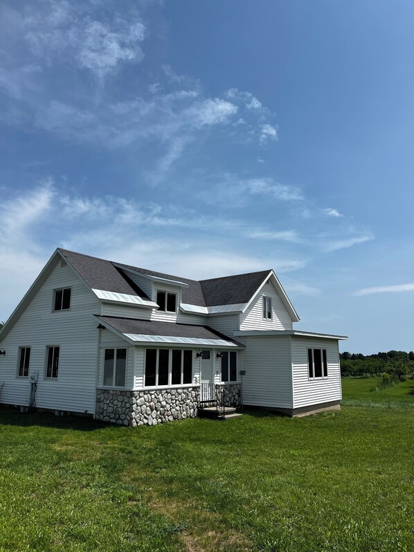 Exterior - Charming 3 Bedroom Farmhouse on a Cherry Orchard (Suttons Bay)