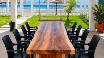 Outdoor dining