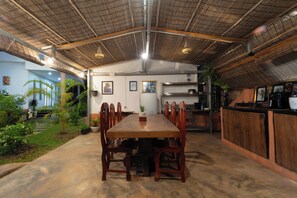 Dining - Private 3BR Lodge, Kitchen & BBQ, 2 km from Pub Street (Krong Siem Reap)