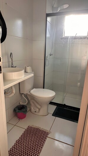Hair dryer, soap, toilet paper - Apartment near the airport with a combined balcony, air conditioning, and a hammock. (Aracaju)