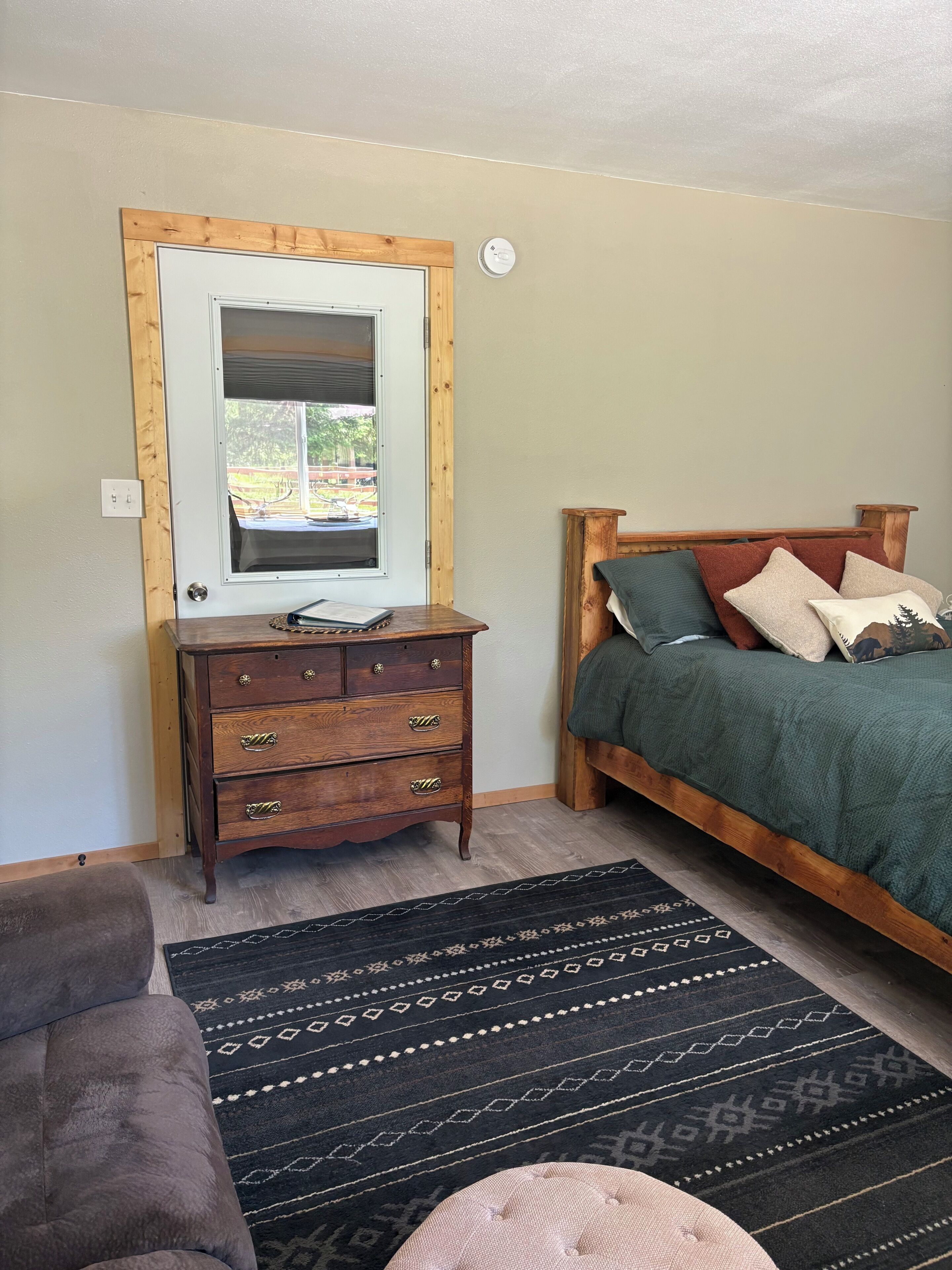 1 bedroom, WiFi (free), bed sheets