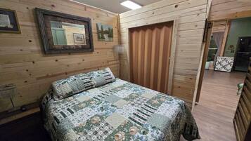 2 dormitorios, tabla de planchar con plancha, wifi y ropa de cama