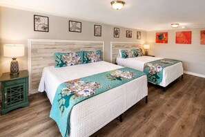 4 habitaciones, tabla de planchar con plancha, wifi y ropa de cama 