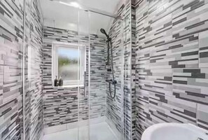 Bathroom - Nottingham Home 4 Bedrooms sleeps 7 city hospital (Nottingham)