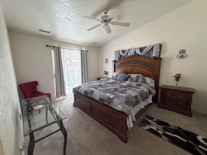 Room - 2-bedroom Ivory Wellness Retreat Prescott Lake (Prescott)