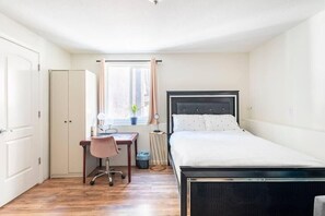 1 habitación, tabla de planchar con plancha, wifi y ropa de cama 