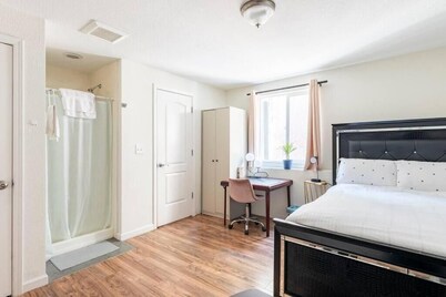 Fantastic 1-bedroom studio in welcoming Oakland near Oakland Zoo
