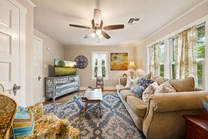 TV, books - The Coop & Roost | Hot Tub & Cowboy Pool! (Fredericksburg)