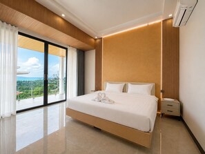 Nhà, 6 phòng ngủ, quang cảnh biển | Két bảo mật tại phòng, màn/rèm cản sáng, bàn ủi/dụng cụ ủi quần áo 