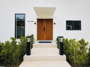 Nhà, 6 phòng ngủ, quang cảnh biển | Chi tiết ngoại thất