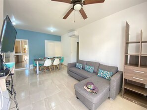 Living area - Apartment in the Mayakoba area for 8 people, including a SUV, for 7 days (Playa del Carmen)