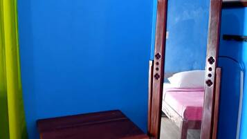 Cottage Deluks, balkon, pemandangan pantai | Seprai linen