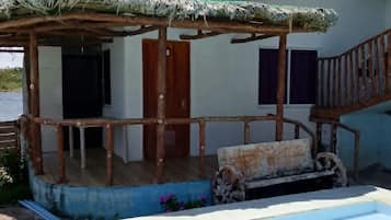 Småhus – deluxe, balkong, strandutsikt | Terrasse/patio