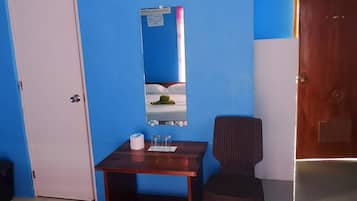 Basic Double Room, Balcony, Beach View | Bed sheets