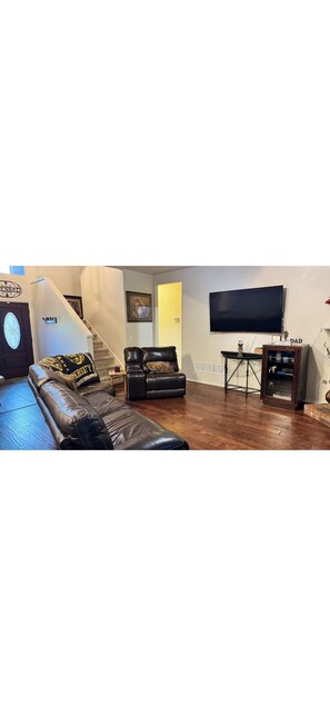 Interior - Cozy 3-bedroom house in perfect Grand Prairie with AC (Grand Prairie)